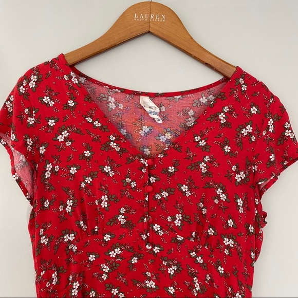 Red Dress - Picture 2 of 3